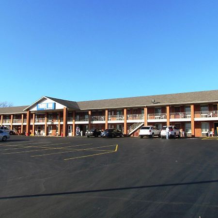 Travel Inn & Suites Frankfort Exterior foto
